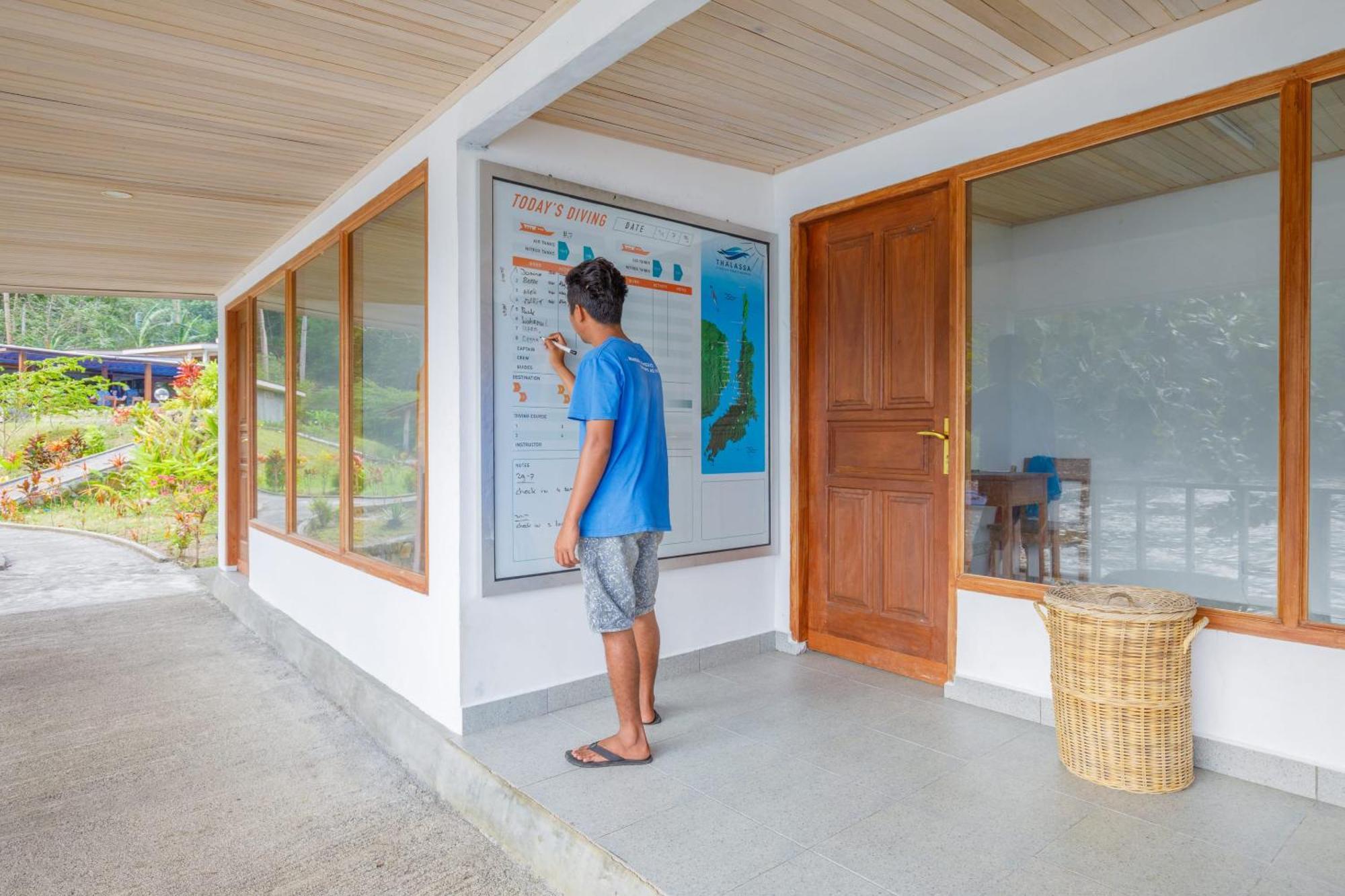 Thalassa Dive Resort Lembeh Airtembaga Kültér fotó