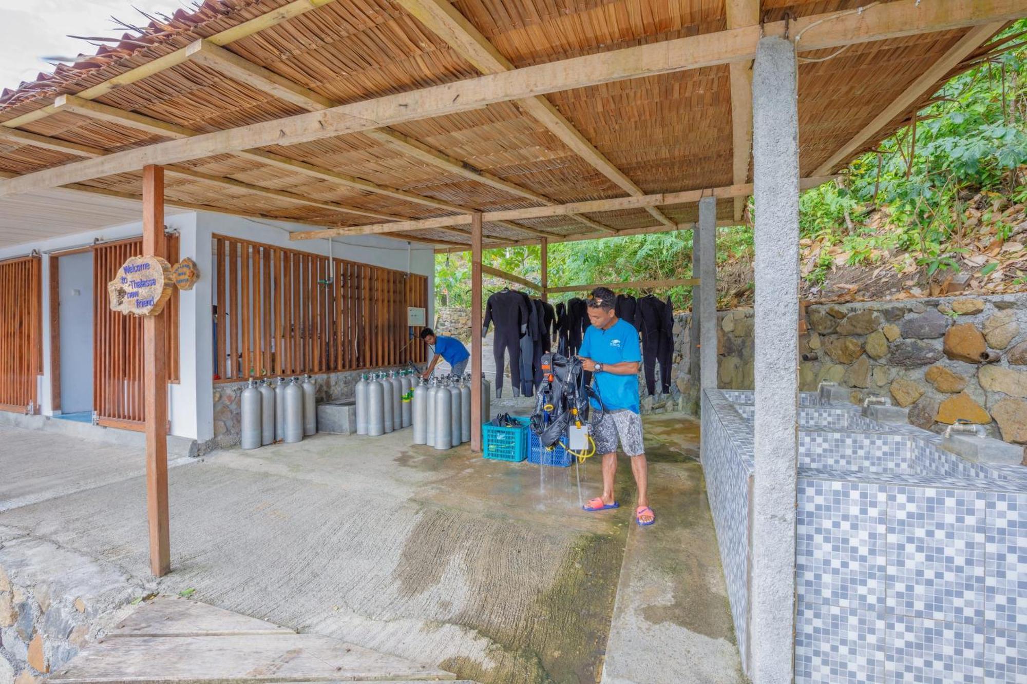 Thalassa Dive Resort Lembeh Airtembaga Kültér fotó